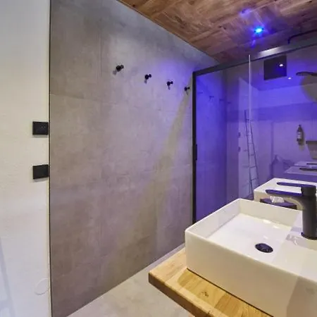 Wallehen By We Rent, Ski-in & Ski-out Appartement