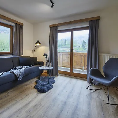 アパート Wallehen By We Rent, Ski-in & Ski-out ザールバッハ・ヒンターグレム